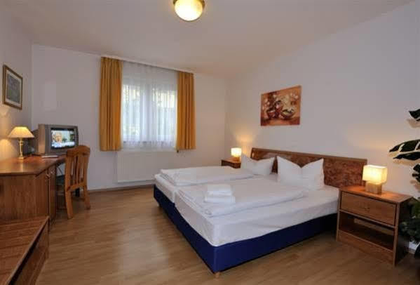 Rhein Neckar Hotel Манхайм Екстериор снимка