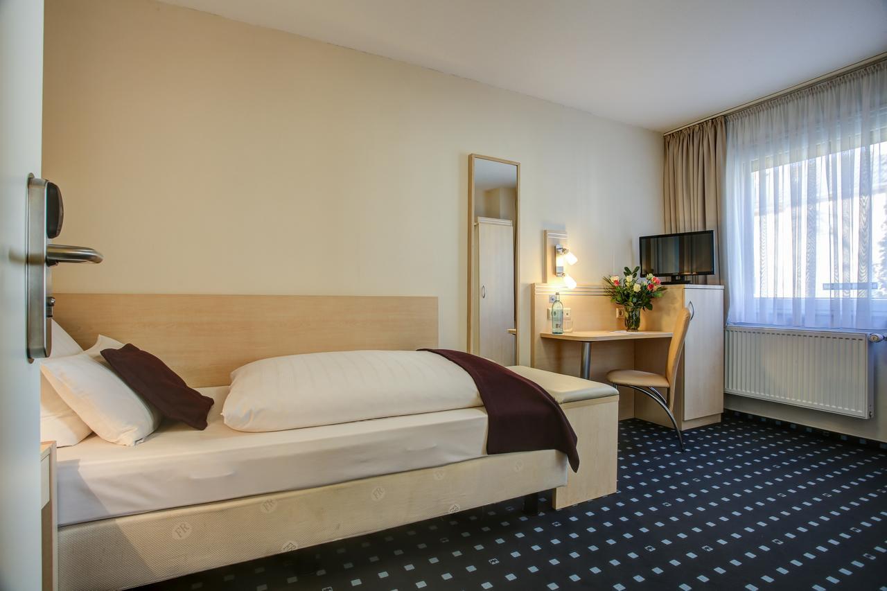 Rhein Neckar Hotel Манхайм Екстериор снимка