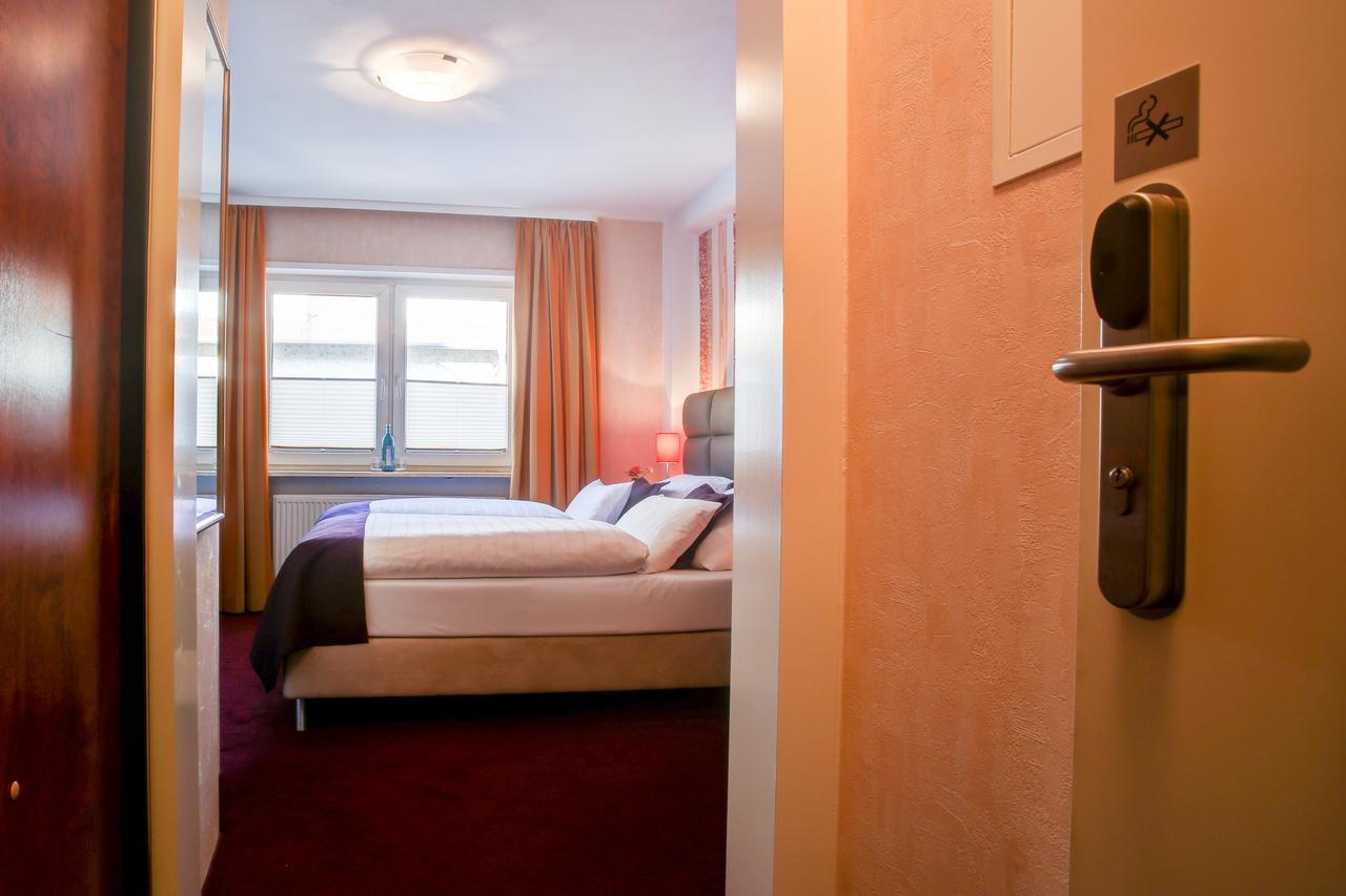 Rhein Neckar Hotel Манхайм Екстериор снимка