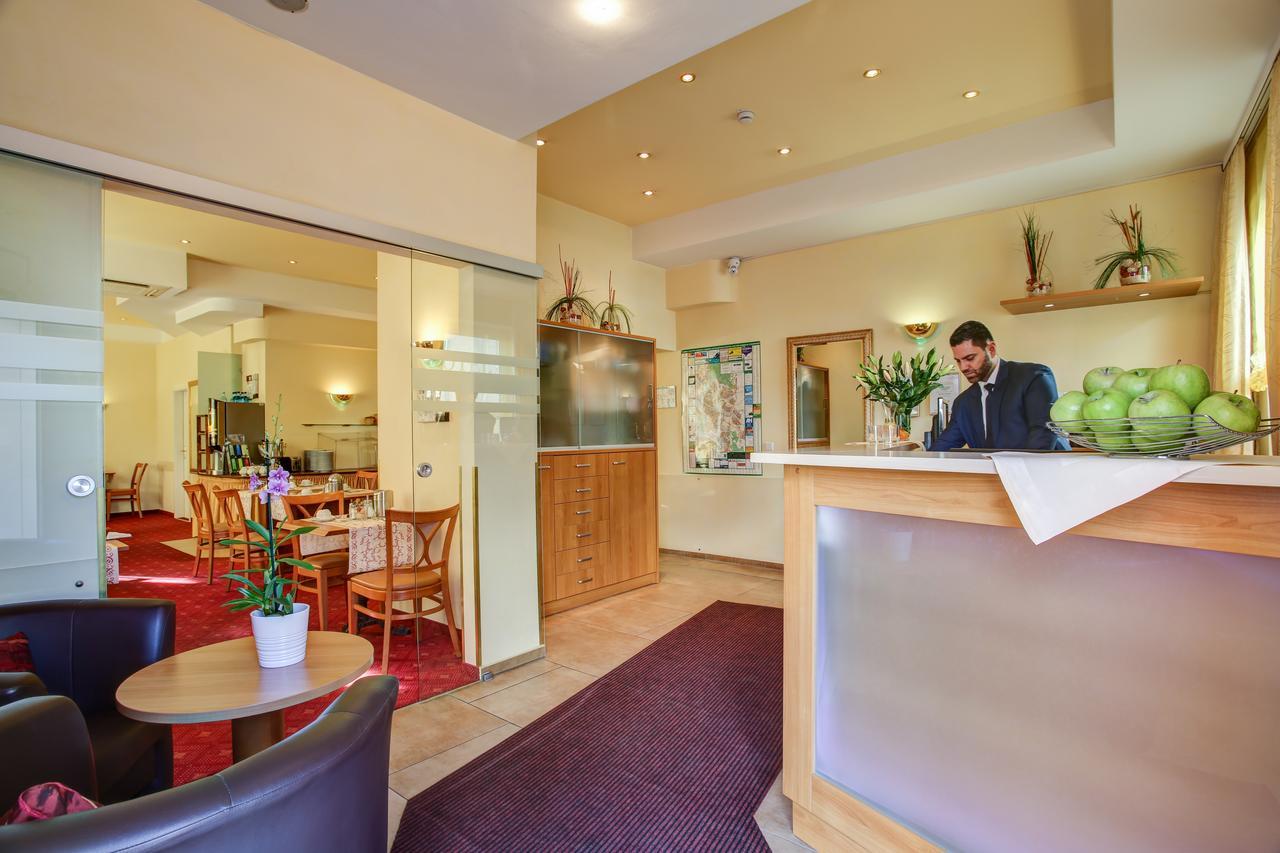 Rhein Neckar Hotel Манхайм Екстериор снимка