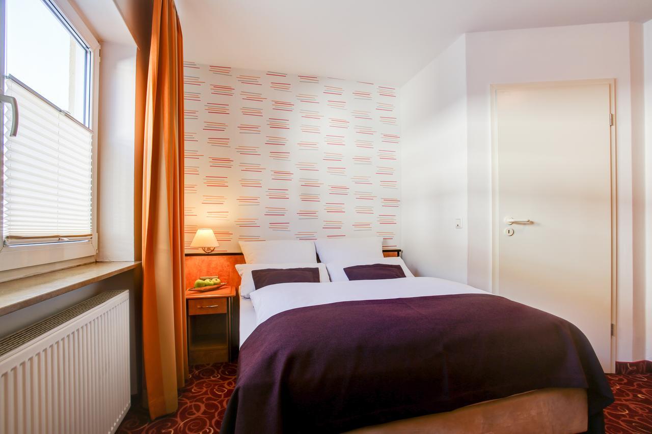 Rhein Neckar Hotel Манхайм Екстериор снимка
